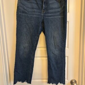 7 For All Mankind Blue Cropped Jeans with Vintage Wash